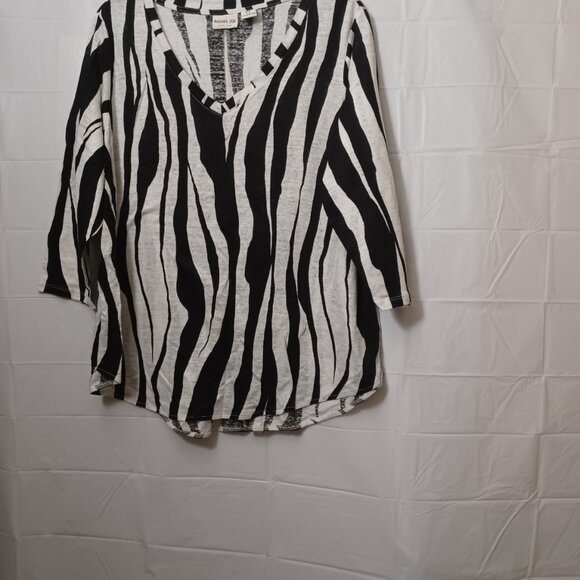RACHEL ZOE LIGHTWEIGHT V-NECK 3/4 SLEEVE ZEBRA PRINT TOP 100% LINEN - Picture 9 of 9